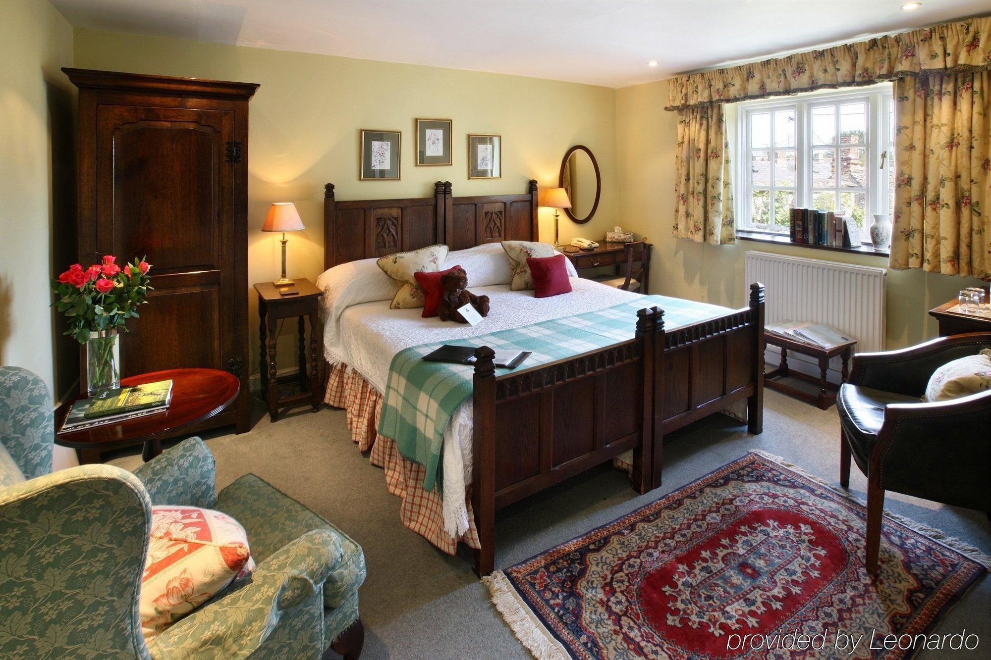 Burford House Bh Bed & Breakfast Exterior photo