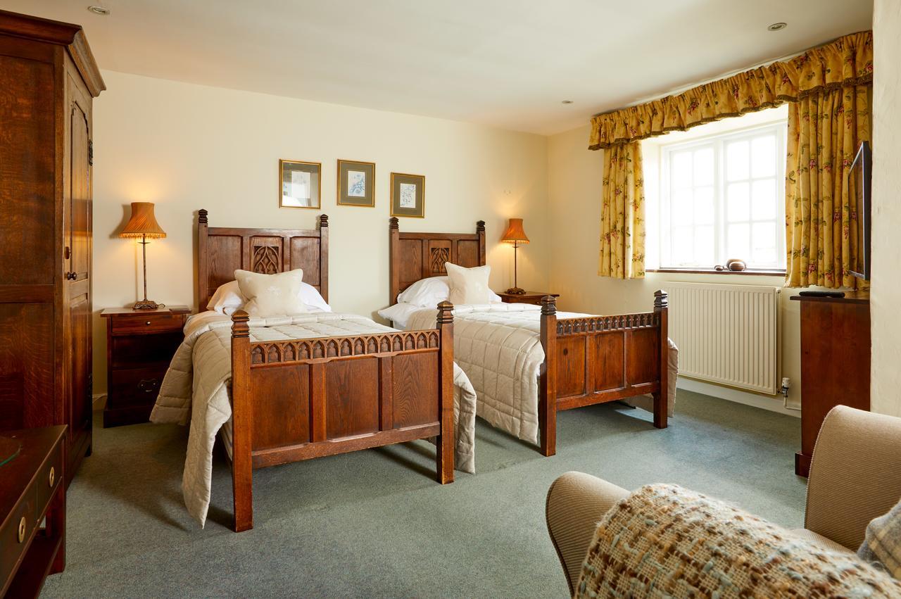 Burford House Bh Bed & Breakfast Exterior photo