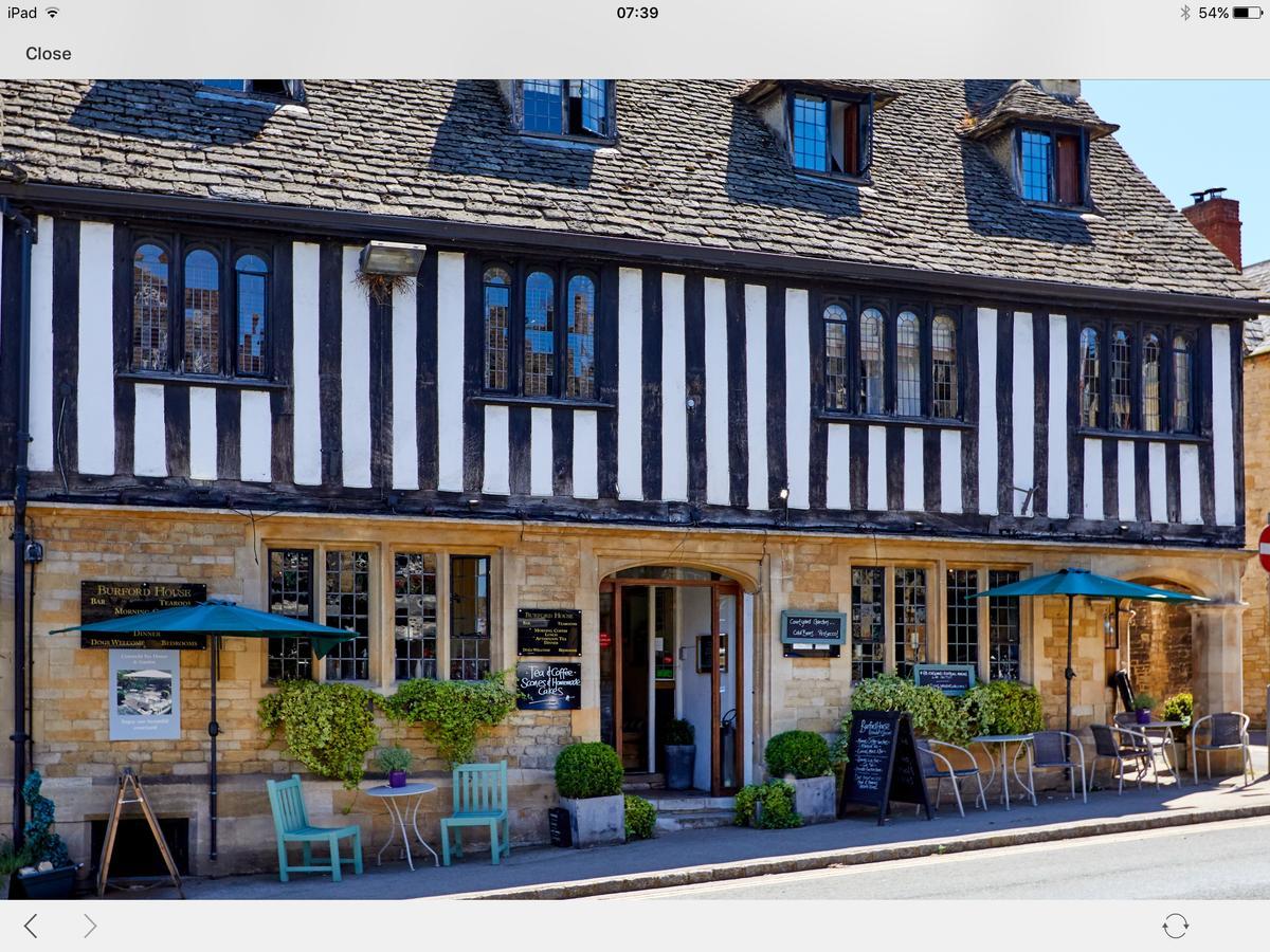 Burford House Bh Bed & Breakfast Exterior photo