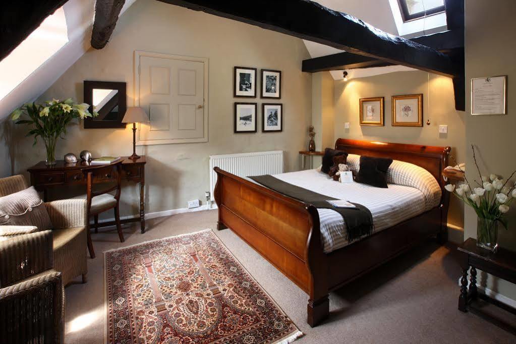 Burford House Bh Bed & Breakfast Exterior photo