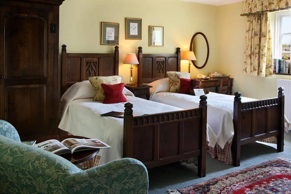 Burford House Bh Bed & Breakfast Exterior photo